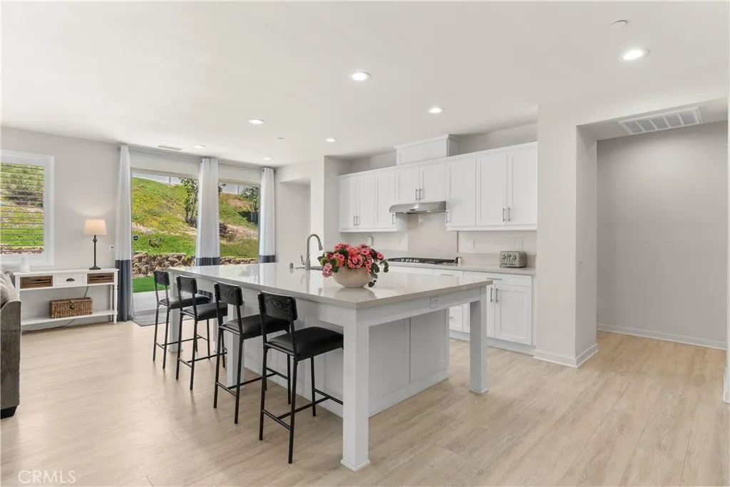 https://cdn.realtyfeed.com/cdn/127/306500147/c426ca2f745f3c296ae504b8985e0f3c.webp