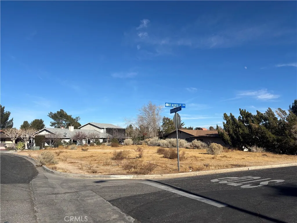 14 Arrowhead, Victorville, CA 92395 - Photo 3 of 13, Victorville, CA