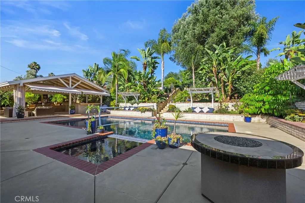 https://cdn.realtyfeed.com/cdn/127/306500211/4218462d434c6802a54c6c6142c58bbd.webp