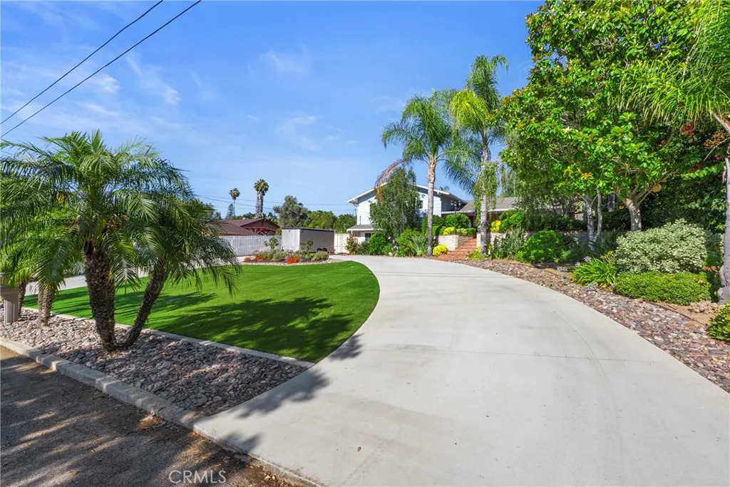 https://cdn.realtyfeed.com/cdn/127/306500211/42aaf9bd590742dba72625956b4889cd.webp
