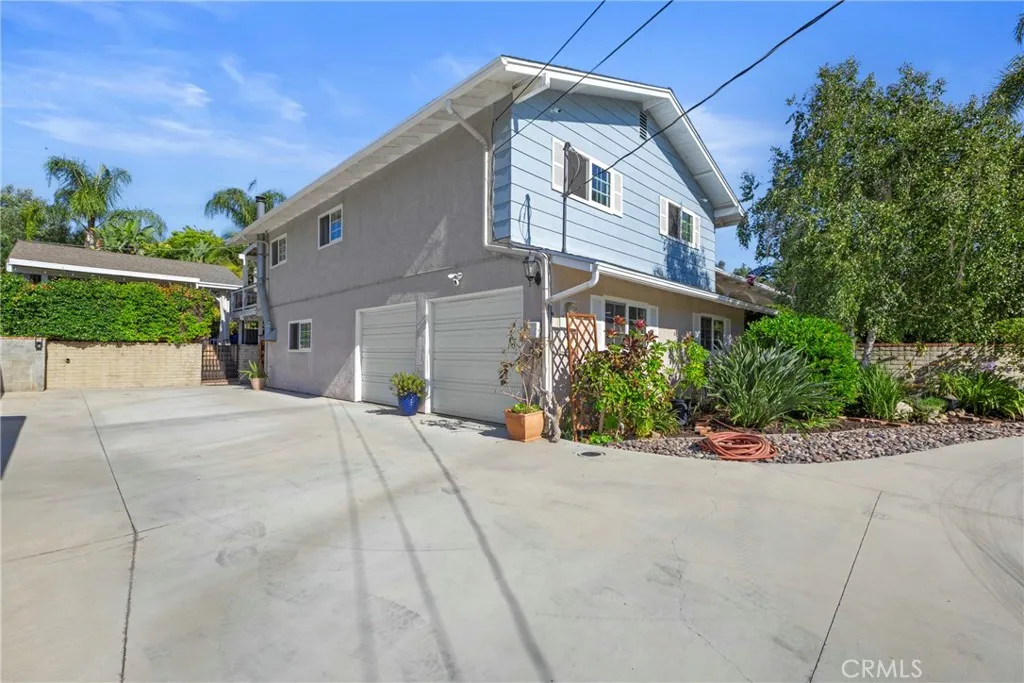 https://cdn.realtyfeed.com/cdn/127/306500211/8d490cad6e29e8102c4b5b04b21d833e.webp