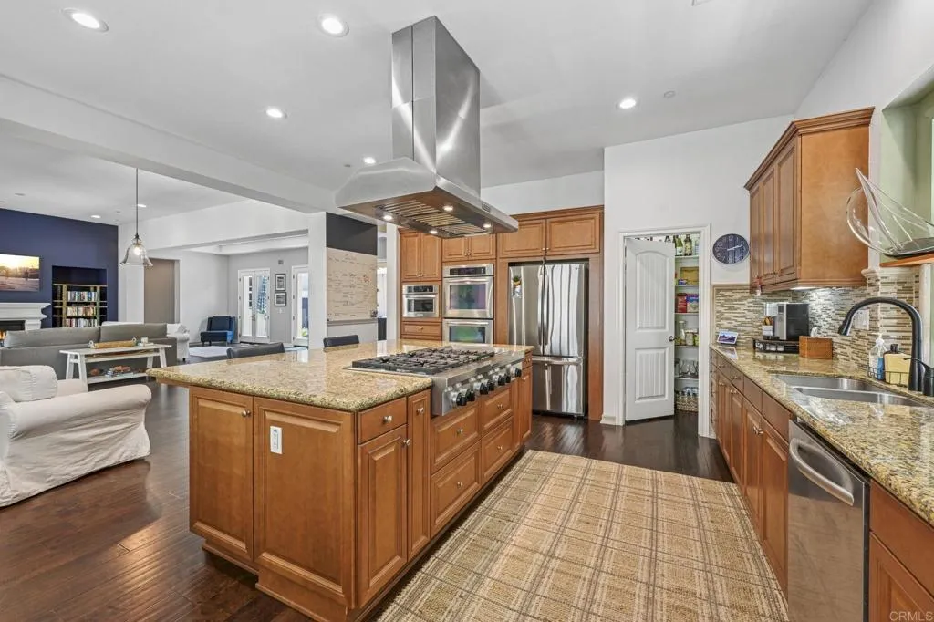 https://cdn.realtyfeed.com/cdn/127/306500285/69e62503ef29220a37b624d281f2cc39.webp