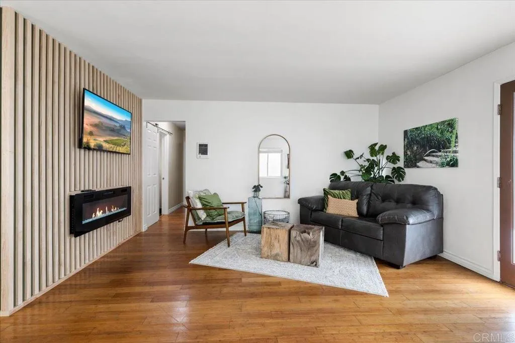 Photo #3: PTP2505582 Listing 