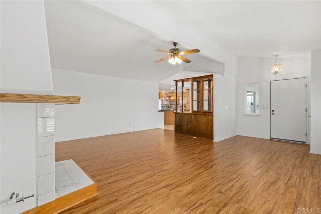 https://cdn.realtyfeed.com/cdn/127/306500434/fb7eb9f6a7b5f96886a4d0dd6ce7b70b.webp