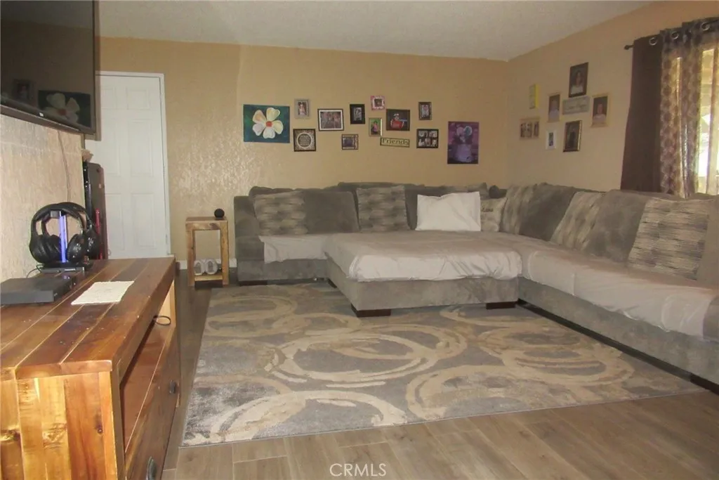 24451 Tamarisk Avenue, Boron, CA 93516 - Photo 3 of 21, Boron, CA