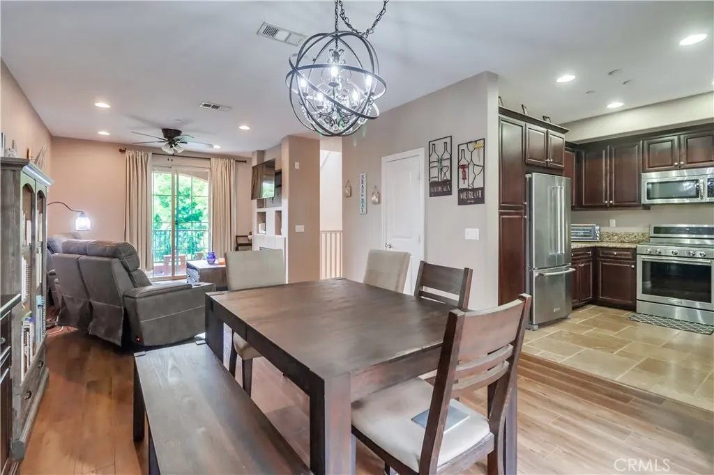 https://cdn.realtyfeed.com/cdn/127/306500515/261b6230d6f84b3c36e1946b16133edc.webp