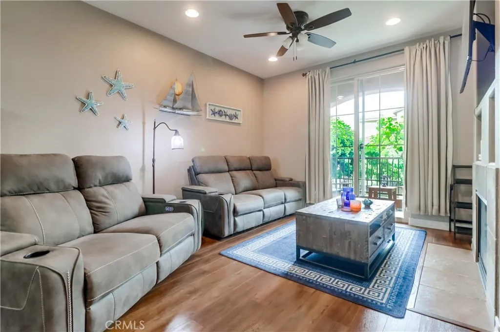 https://cdn.realtyfeed.com/cdn/127/306500515/2f4cb7b99474733d772d19e726da0a30.webp