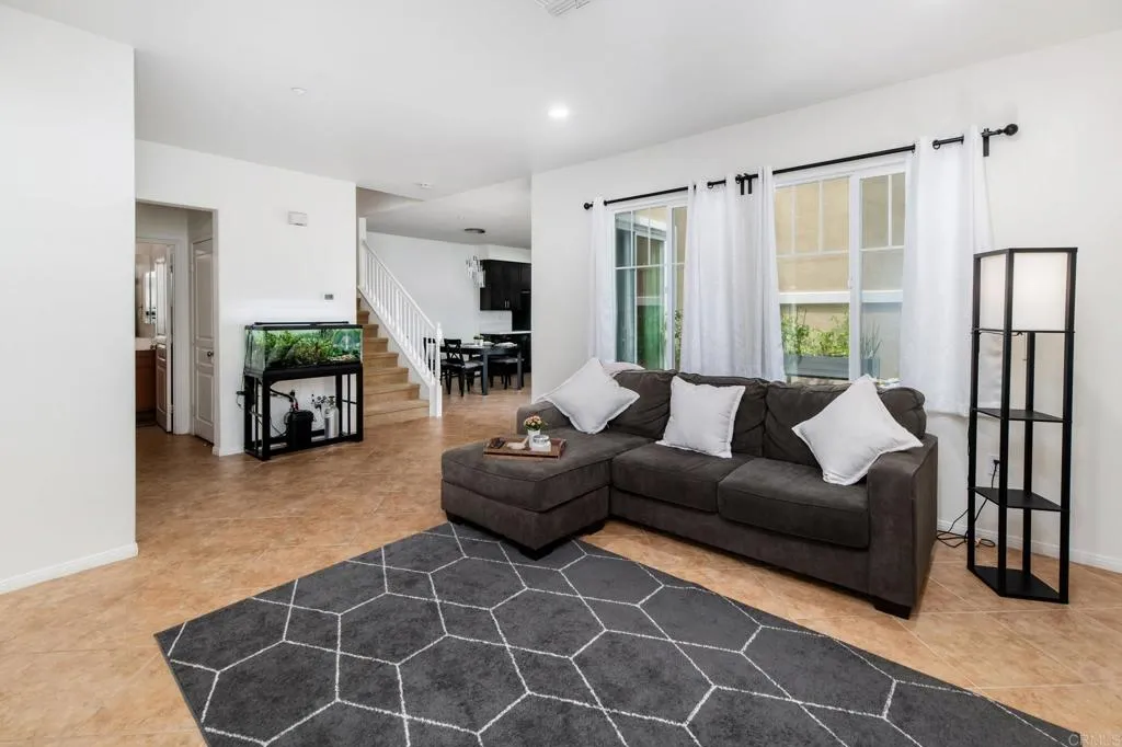 Photo #6: NDP2507266 Listing 