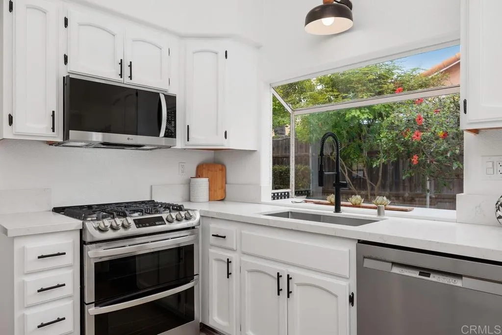 https://cdn.realtyfeed.com/cdn/127/306500856/5058d62f40d16c9b3349dc99dbfe54e3.webp