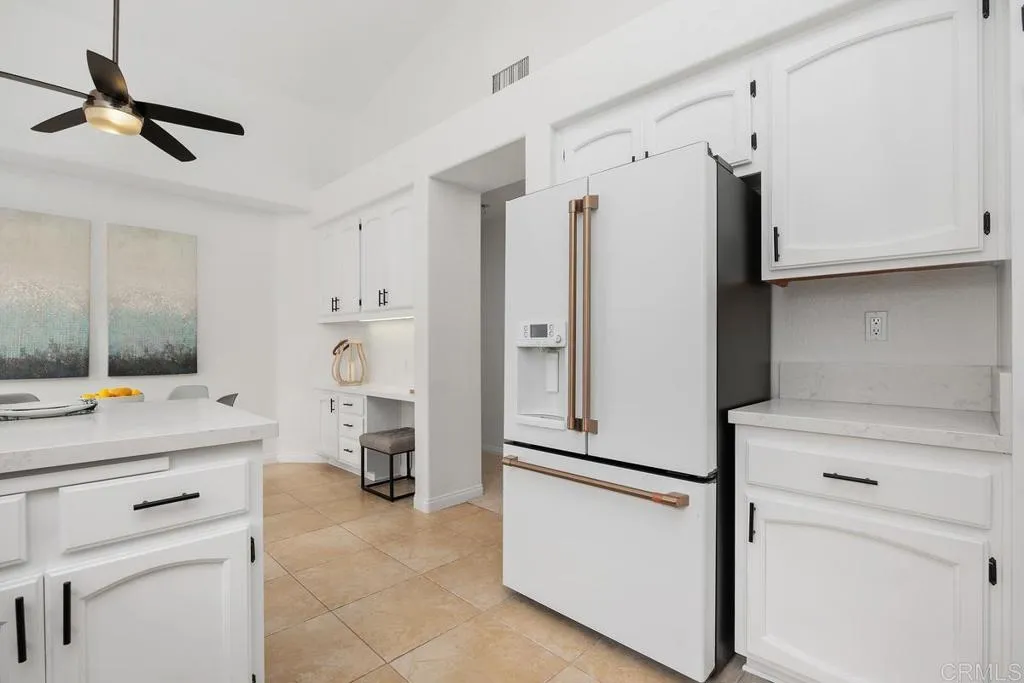 https://cdn.realtyfeed.com/cdn/127/306500856/8df5b7beb5f58988cc7f1de982e2c807.webp
