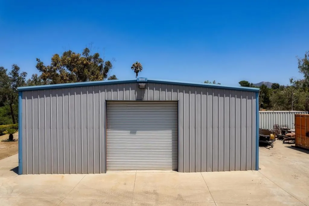 https://cdn.realtyfeed.com/cdn/127/306500981/201775f70e2a01ecec284ad3bc18075c.webp