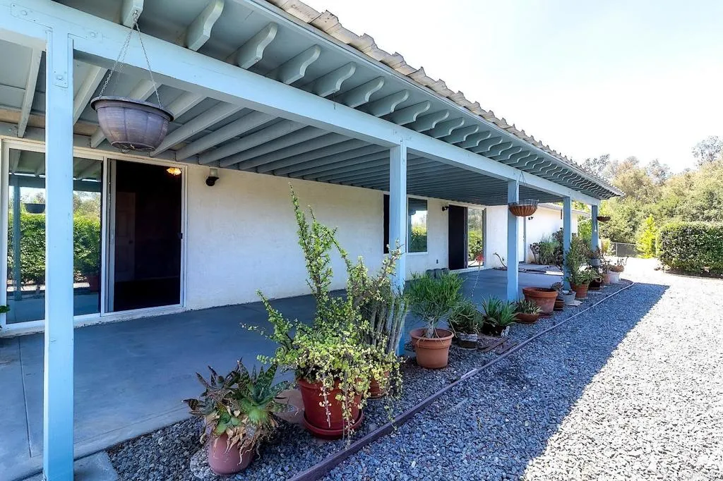 https://cdn.realtyfeed.com/cdn/127/306500981/32c0230d8f096cee7f8ed3610b641598.webp