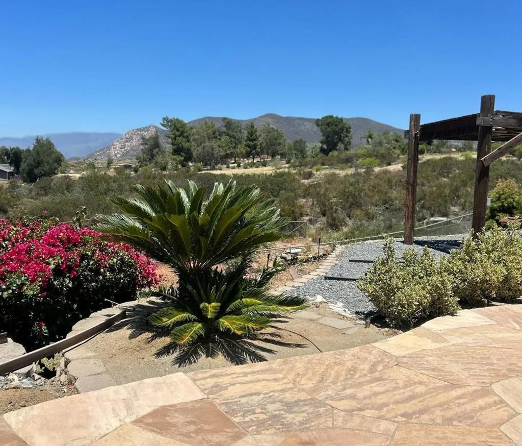 https://cdn.realtyfeed.com/cdn/127/306500981/8fb1c27b6914b60ec64b85f4b8568b32.webp