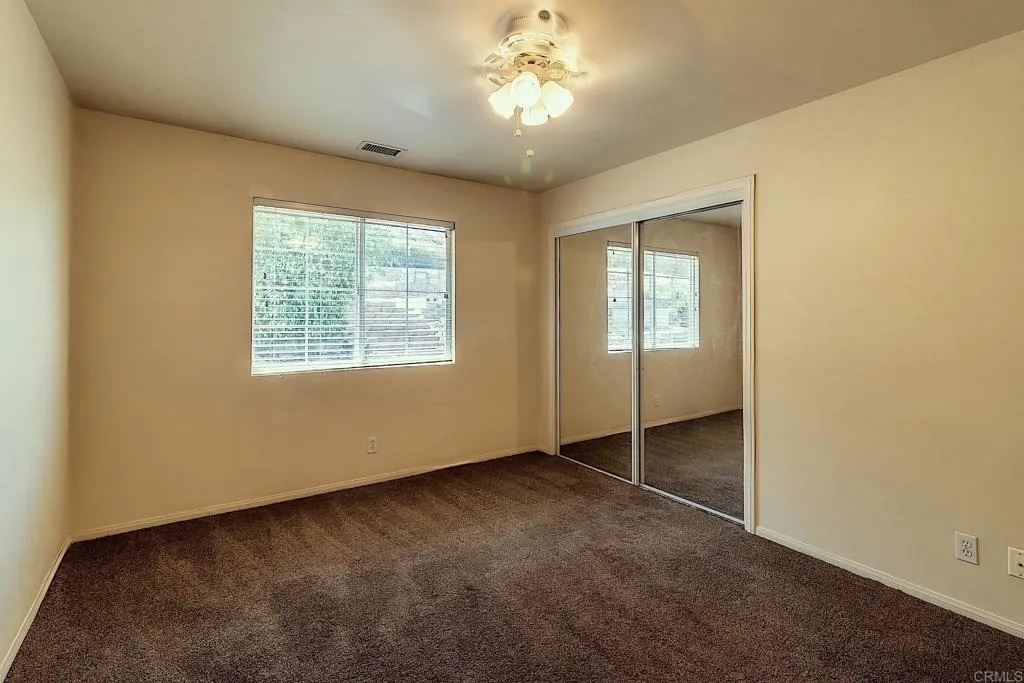 https://cdn.realtyfeed.com/cdn/127/306500981/b3e31a90618acbc3820c9a9f938347d4.webp