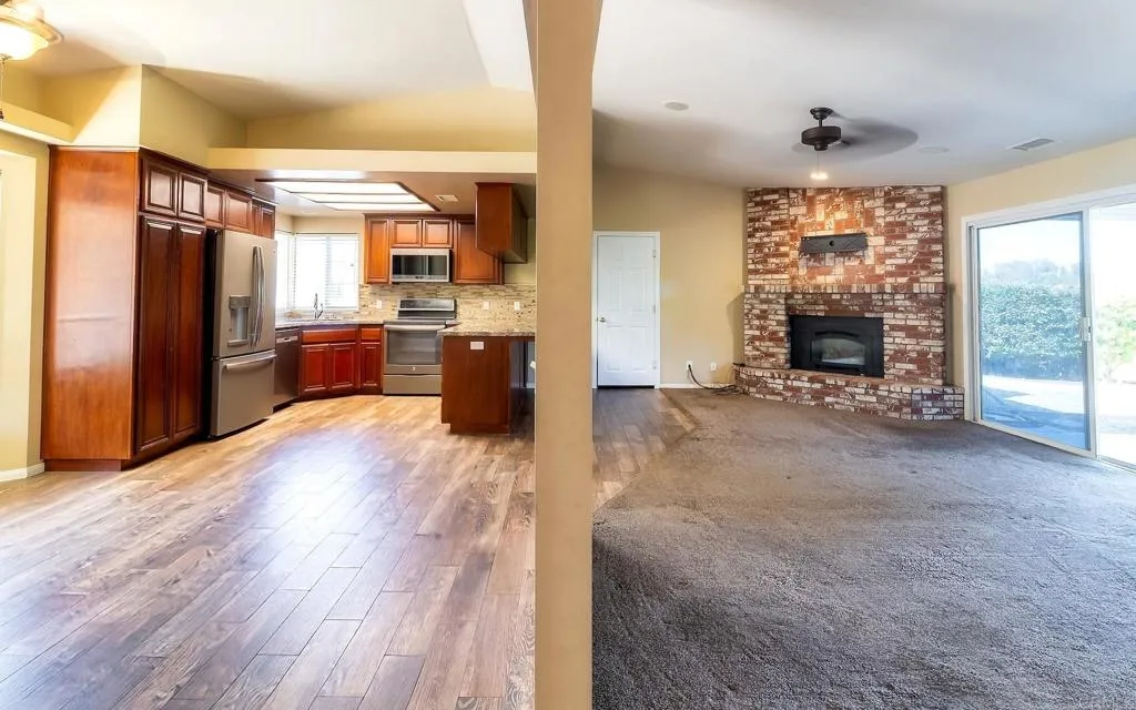 https://cdn.realtyfeed.com/cdn/127/306500981/f2baec540e7c636b5032ce4fc202f52d.webp