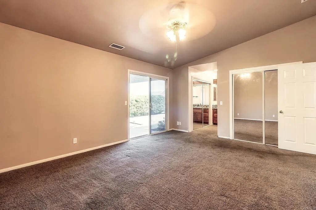 https://cdn.realtyfeed.com/cdn/127/306500981/f646a55c90baa9e10ca55f13896f4ee9.webp