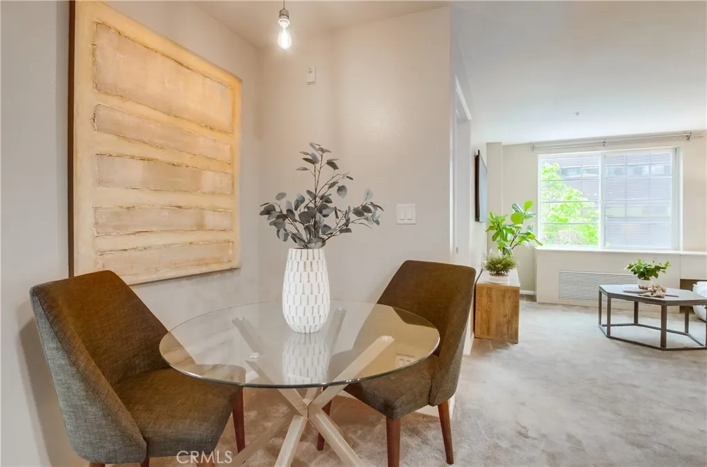 https://cdn.realtyfeed.com/cdn/127/306501027/1e7fcd1e96eeea8afc5e491aecdfd039.webp