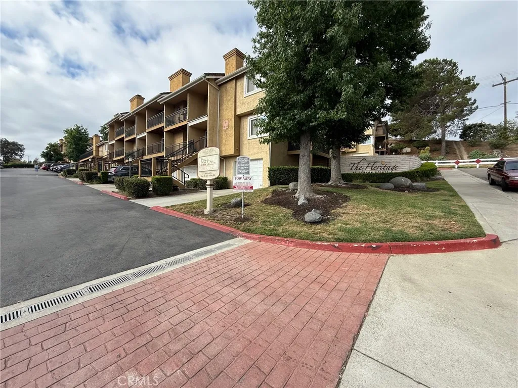 MLS: IV25165818 Condo For Sale