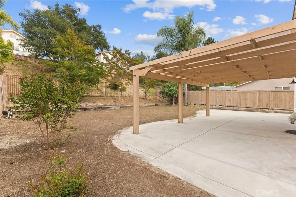 https://cdn.realtyfeed.com/cdn/127/306501079/15caa8c306400d8b50f84252d53f40ba.webp