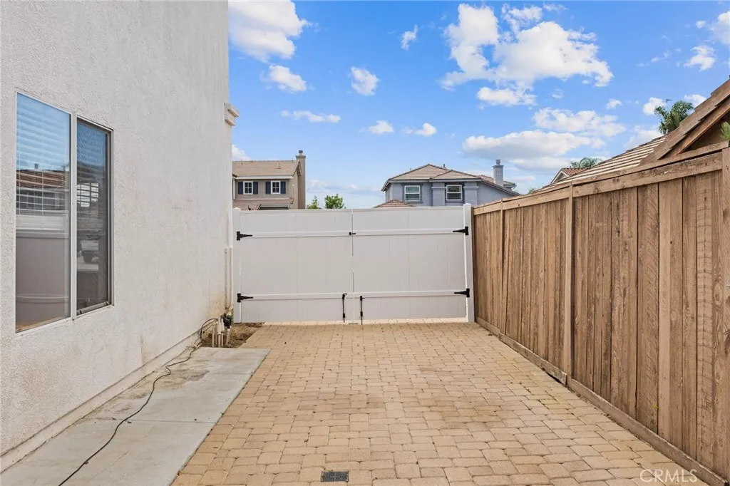 https://cdn.realtyfeed.com/cdn/127/306501079/1f7dd36a469a7175a864f5569174e15b.webp
