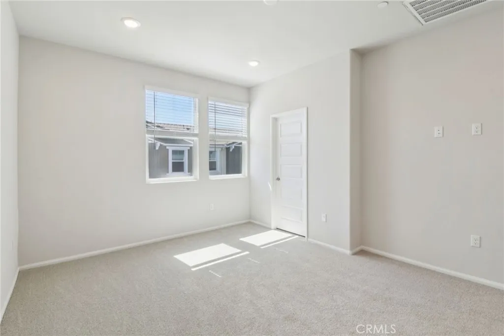 Photo #21: OC25163016 Listing: Photo #21