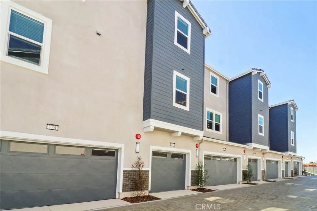 https://cdn.realtyfeed.com/cdn/127/306501112/6e708ee4b47d975815830d96dbd27379.webp