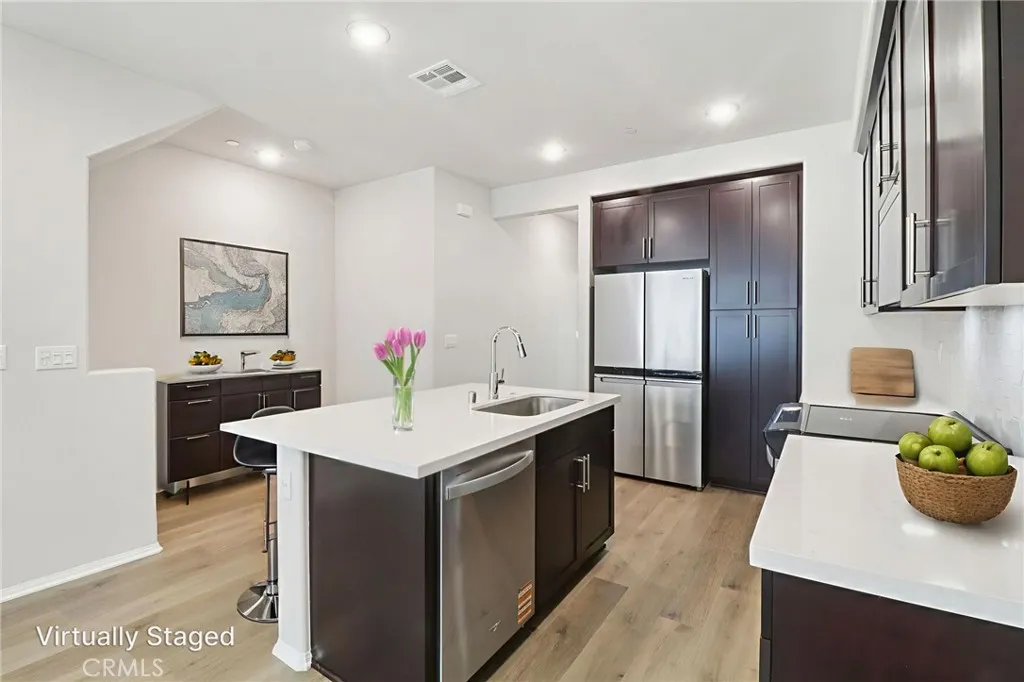 https://cdn.realtyfeed.com/cdn/127/306501112/796757a566b4ce3d260013654138bbb3.webp