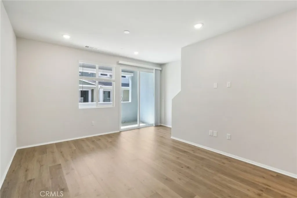 https://cdn.realtyfeed.com/cdn/127/306501112/7a7849364750edead00b5e5ea3475a30.webp