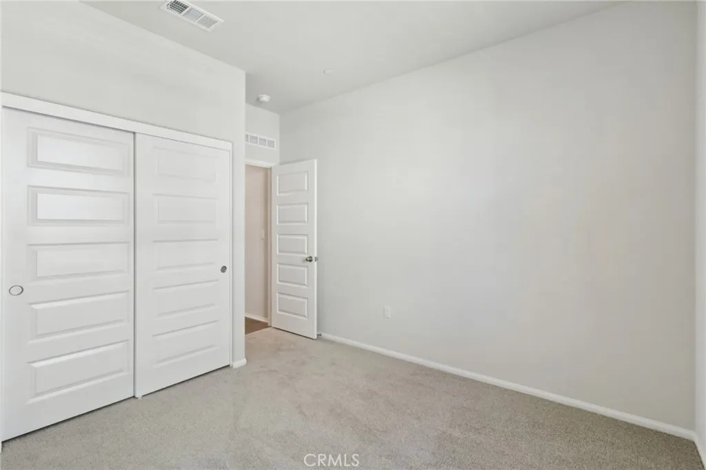 https://cdn.realtyfeed.com/cdn/127/306501112/7bf53363226e5604eb15e108c0abf11c.webp