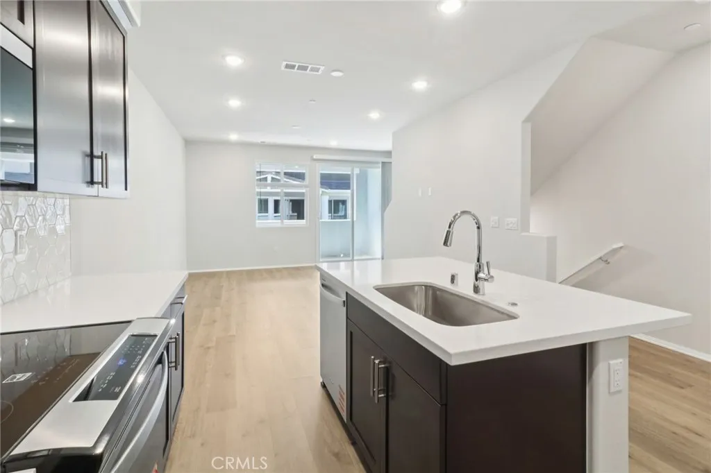 Photo #13: OC25163016 Listing: Photo #13