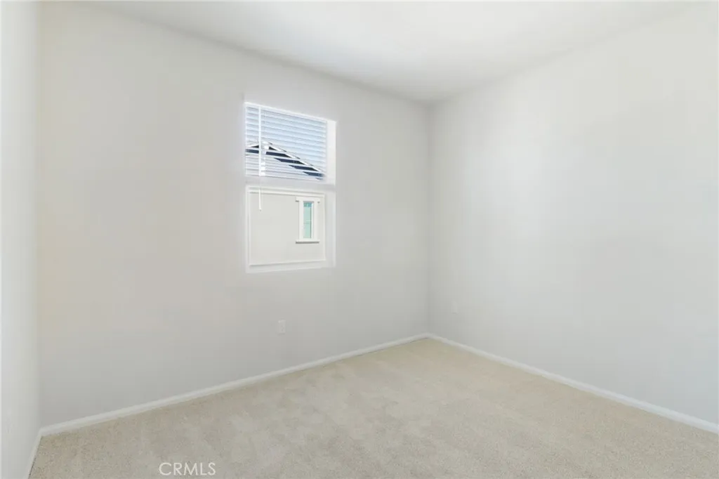 https://cdn.realtyfeed.com/cdn/127/306501112/c481e3da6d6f61a7b3553116e6a971fb.webp