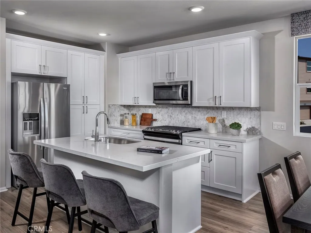 Photo #2: OC25163015 Listing 