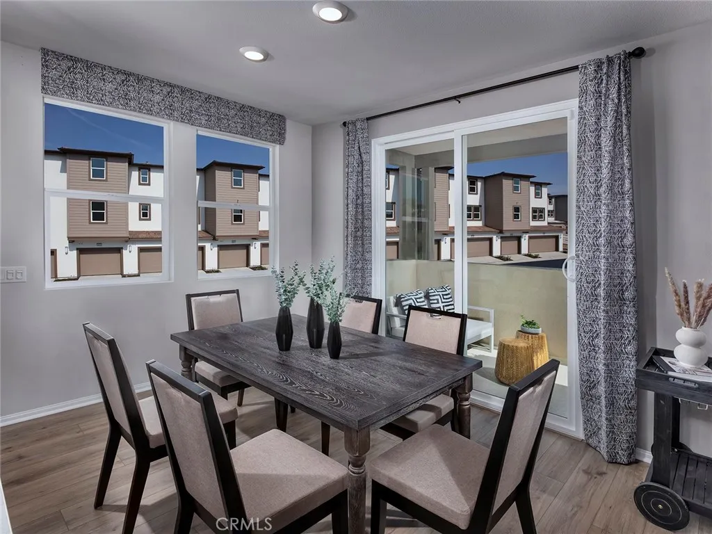 Photo #5: OC25163015 Listing 