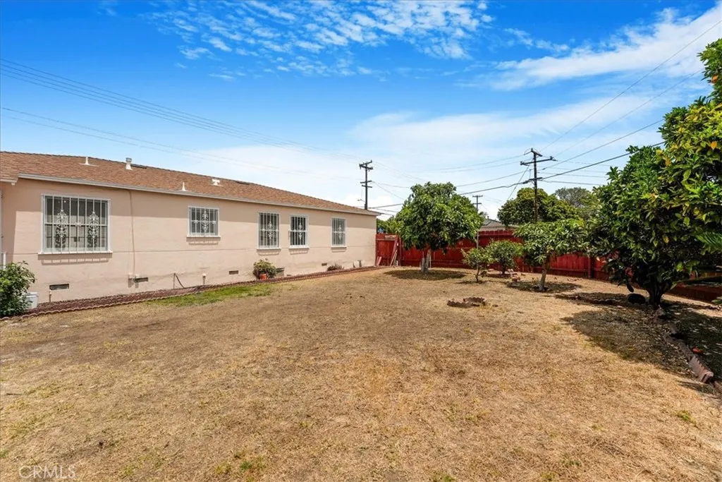 https://cdn.realtyfeed.com/cdn/127/306501138/120e90a6b3799a198171c589737c762b.webp
