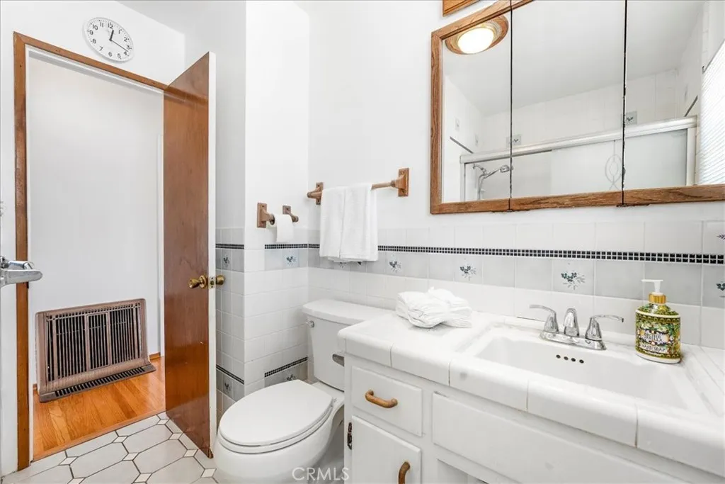 https://cdn.realtyfeed.com/cdn/127/306501138/716bb0d9e674a4fa831eb6a791d66de8.webp