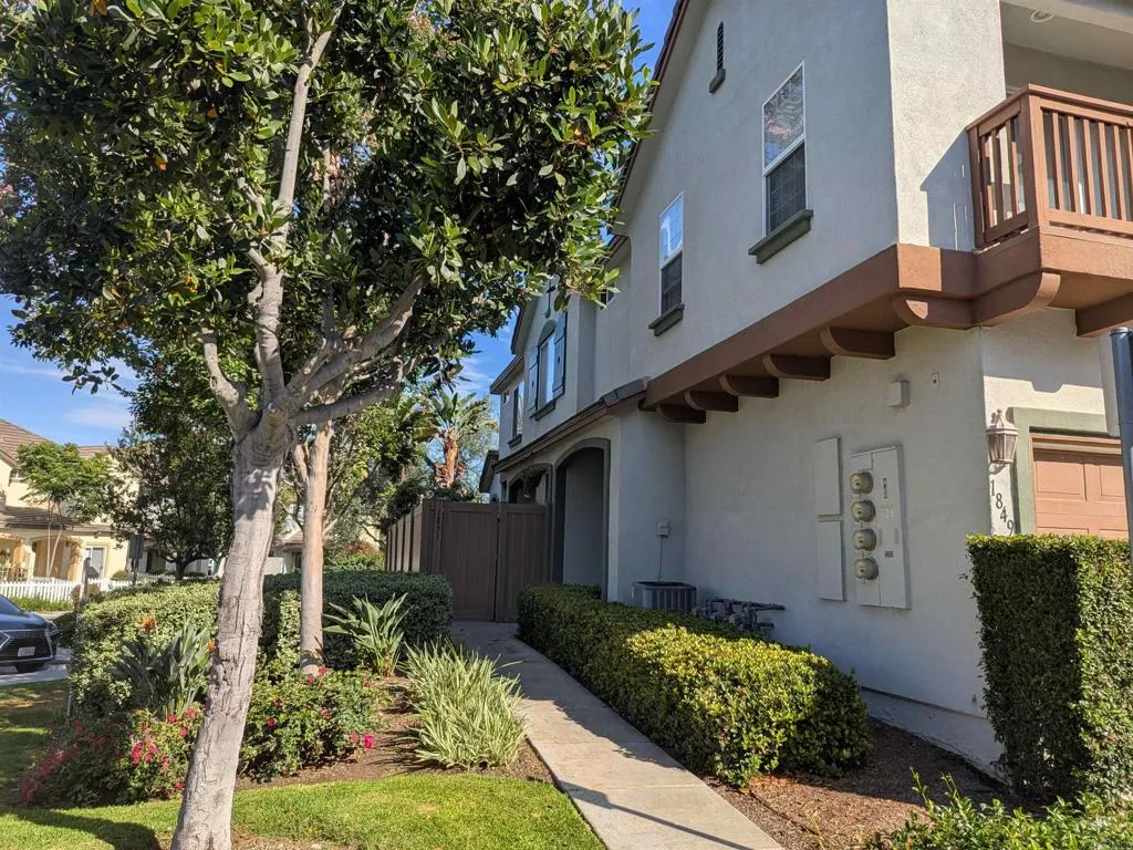 MLS: PTP2505603 Condo For Sale