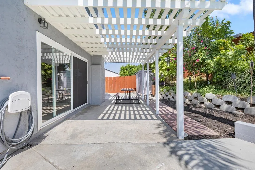 https://cdn.realtyfeed.com/cdn/127/306501200/e53bcb9f79561e46c78818a374dd4fb0.webp
