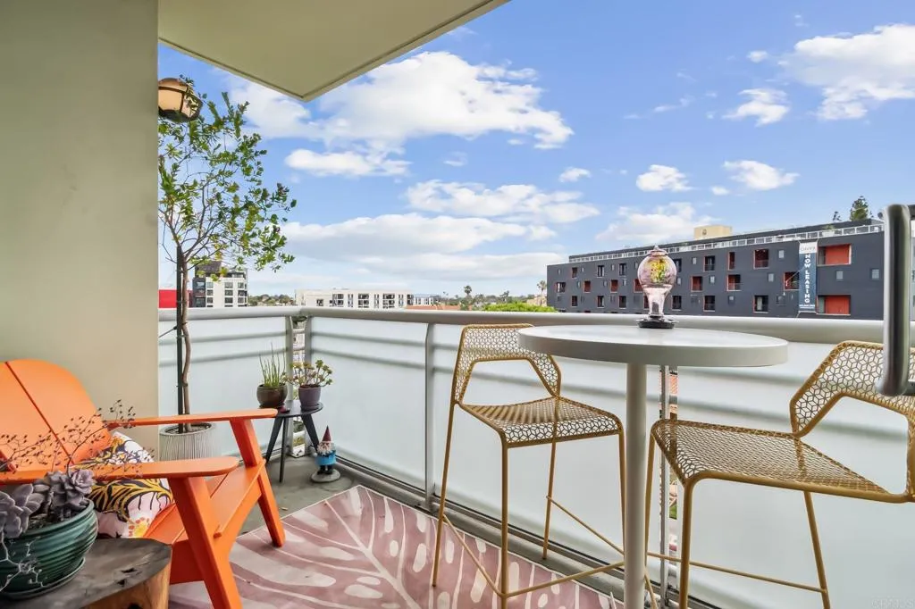 https://cdn.realtyfeed.com/cdn/127/306501238/6323793b3432da35514731f8e32b1cf7.webp