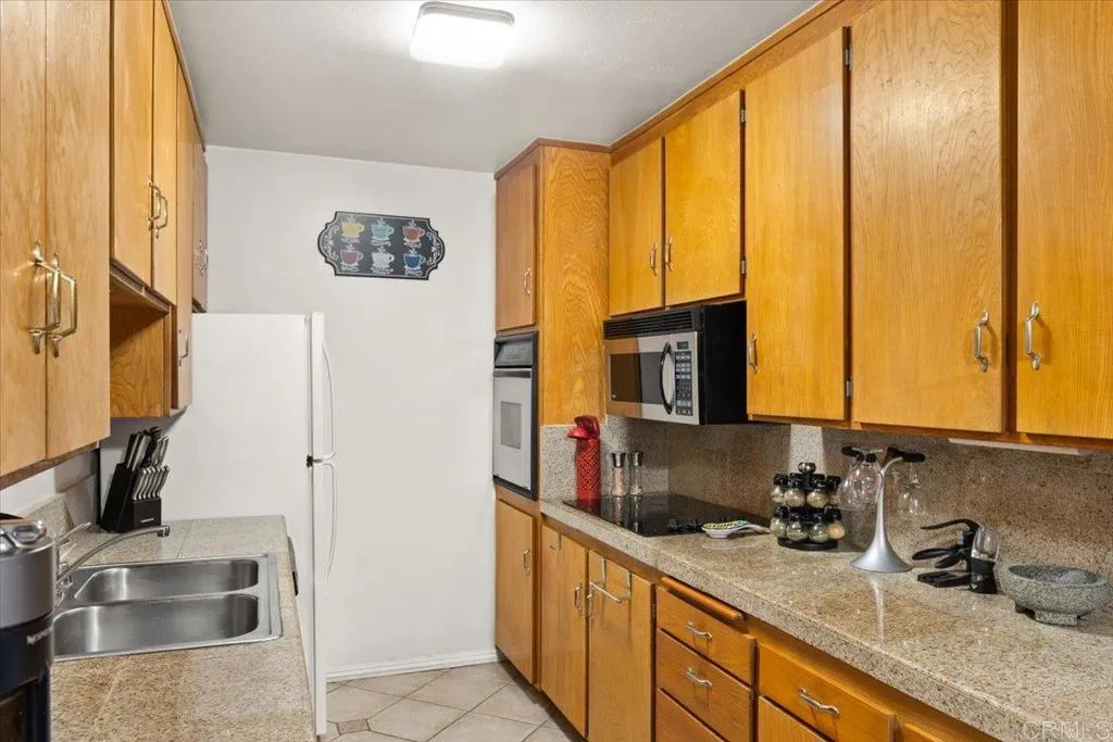 Photo #15: PTP2505615 Listing: Photo #15
