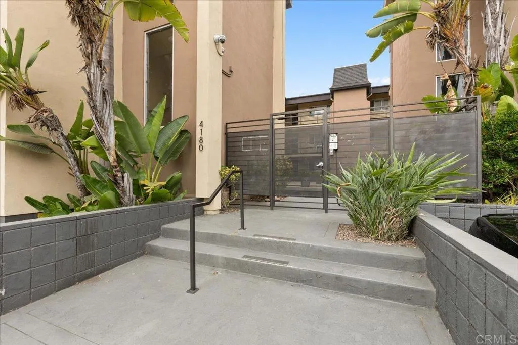 Photo #4: PTP2505615 Listing 