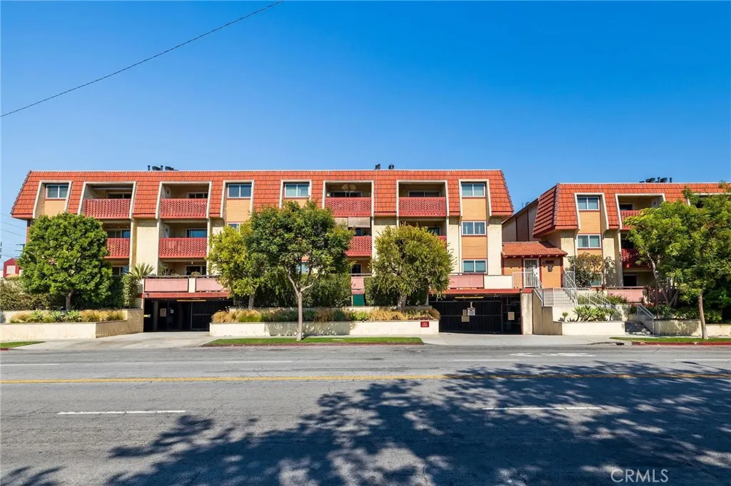 950 Main Street Unit 205, El Segundo, CA 90245