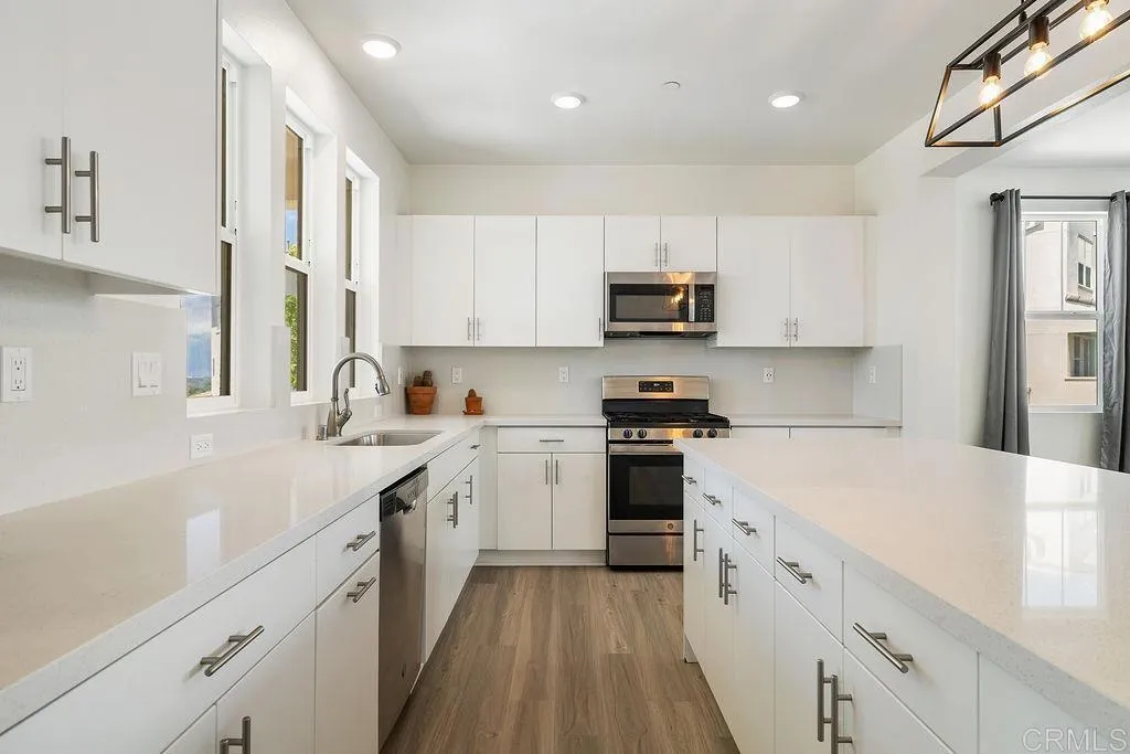 Photo #10: PTP2505620 Listing: Photo #10