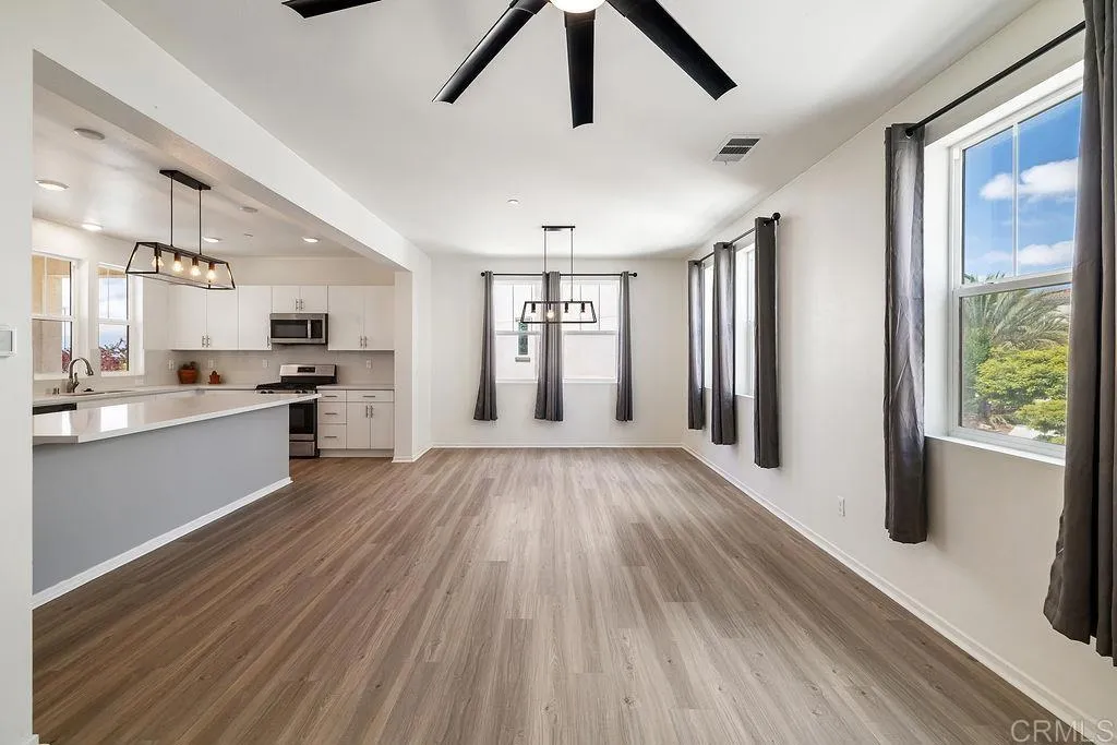 Photo #5: PTP2505620 Listing 