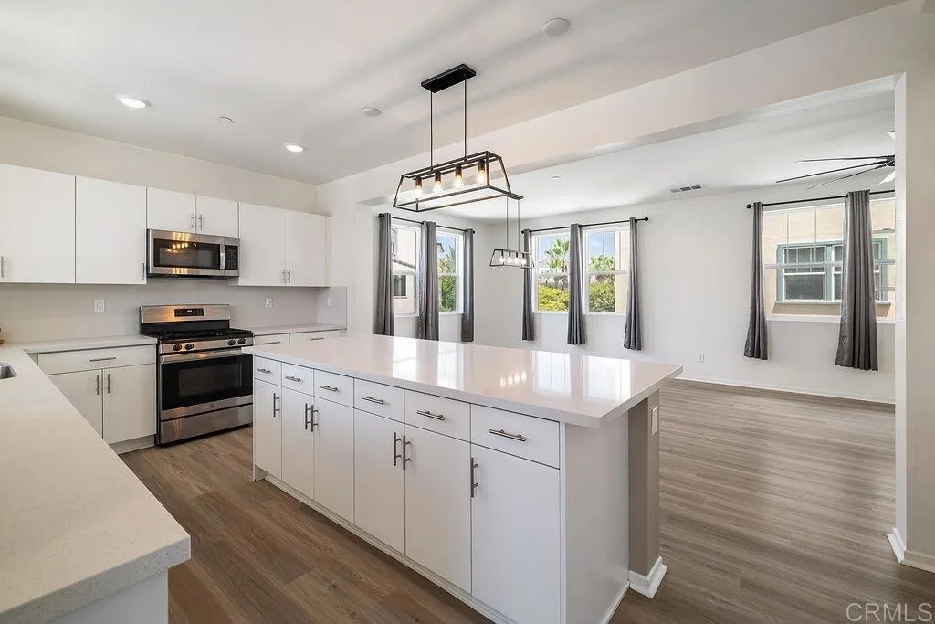 Photo #11: PTP2505620 Listing: Photo #11