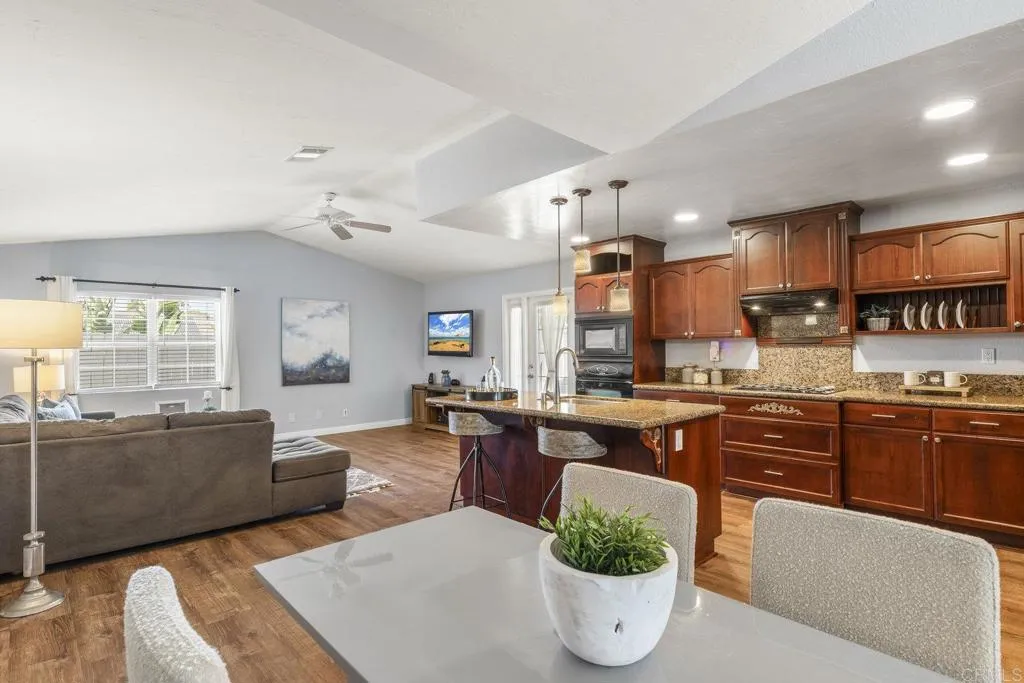 https://cdn.realtyfeed.com/cdn/127/306501471/14a921341d87c82a8c2d07c44ceff521.webp
