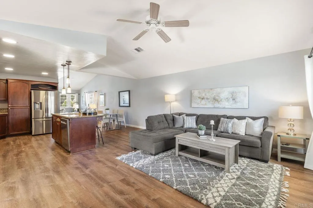 https://cdn.realtyfeed.com/cdn/127/306501471/a3bda547e8b18068935a037ac07f2c7c.webp