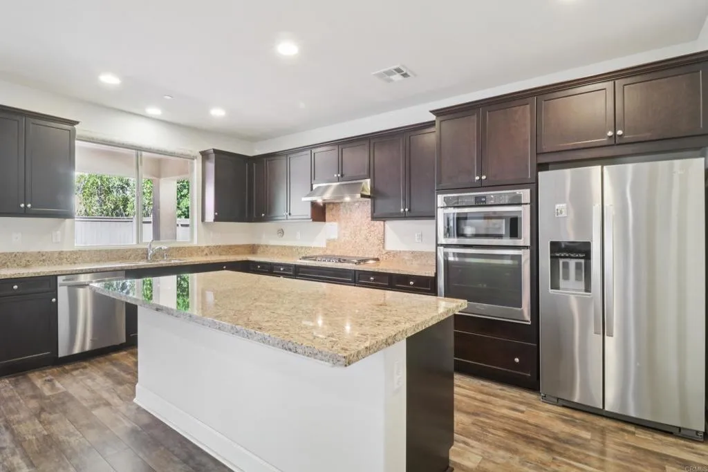https://cdn.realtyfeed.com/cdn/127/306501481/48b8e72c1baa24b39575d70677112fb7.webp