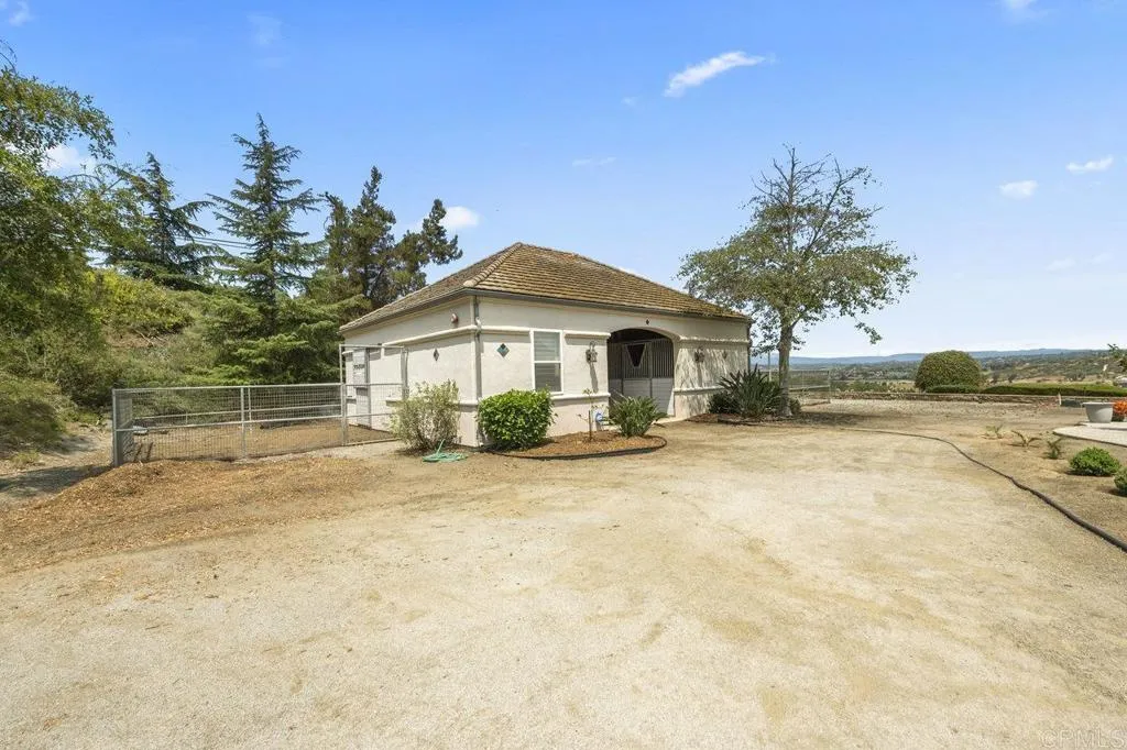 https://cdn.realtyfeed.com/cdn/127/306501491/9bedb5758c975a01b5e90b834114cfd6.webp