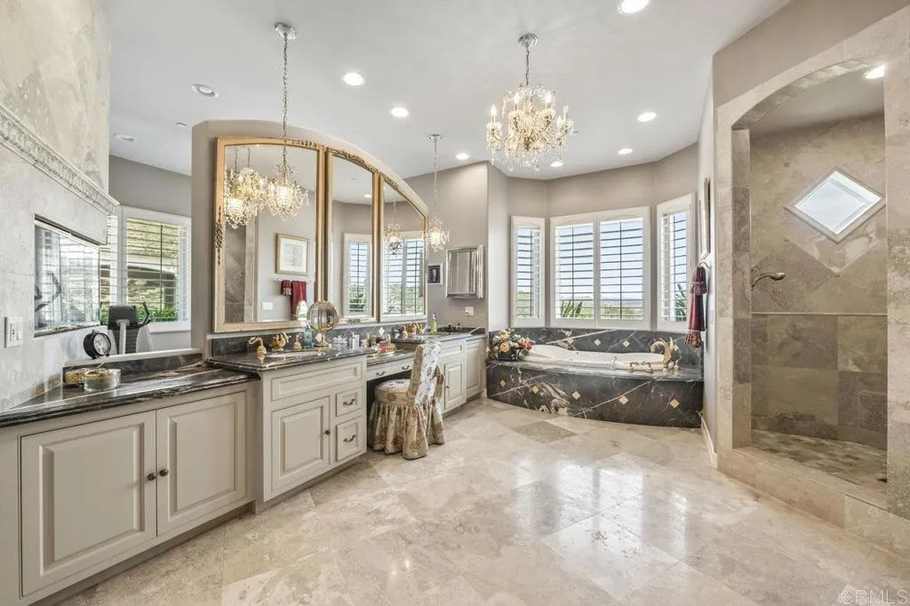 https://cdn.realtyfeed.com/cdn/127/306501491/a2dd51a276e2477d21bbfd4127a8cadc.webp
