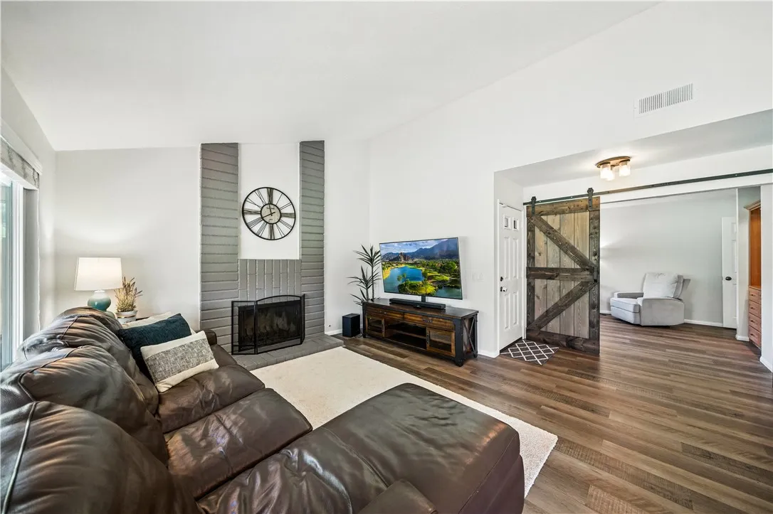 Photo #6: SW25164781 Listing 